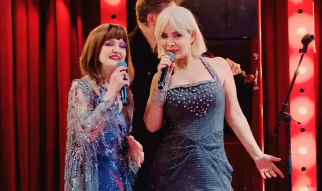 Ömür Gedik ve Gülden Karaböcek Bursa'da sahneyi salladı