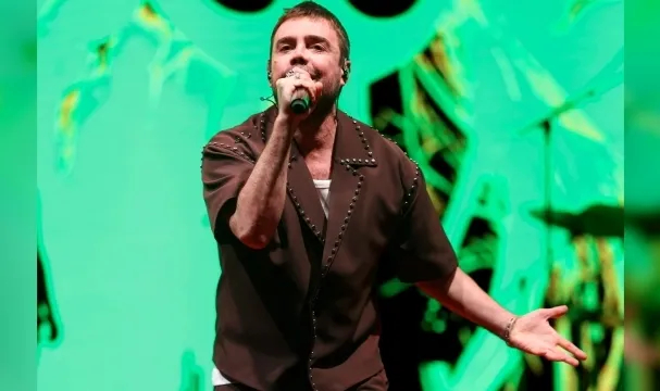 Murat Dalkılıç, sahnelere muhteşem bir dönüş yaptı