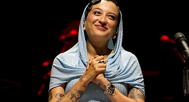 Melike Şahin'den Antalya ve Denizli'de peş peşe iki muhteşem konser