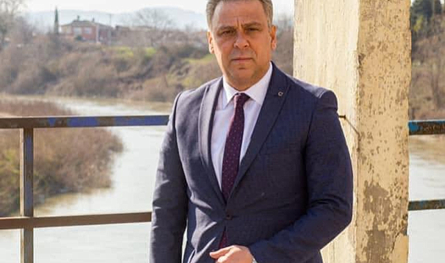 SON DAKİKA | Yeni Parti Sakarya'da bomba gelişme! İsmail Kılıç çekildi, Selda Sezgin'e destek verdi